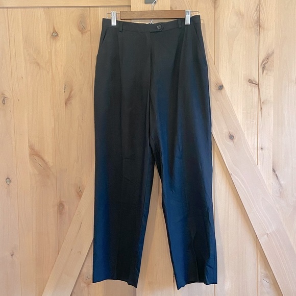 Talbots Women's Pants Size 10P Color Black Pleated Trousers Stretch High Rise - Picture 1 of 13